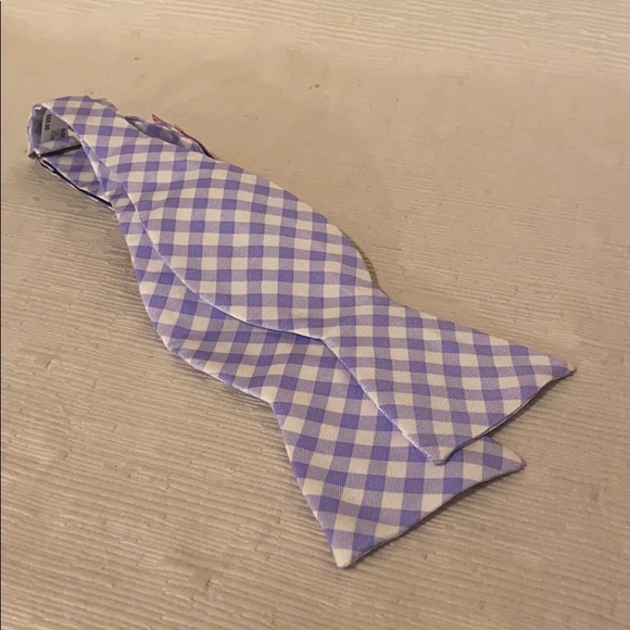 Vineyard Vines Lilac Gingham Plaid Kentucky Derby Style Bow Tie - Picture 1 of 3